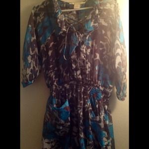 Pattern front bags dress