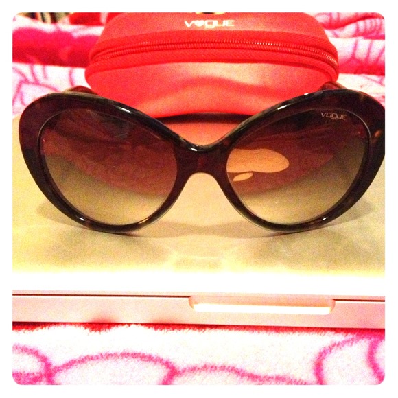 Brand new vogue sunglasses! Never worn!