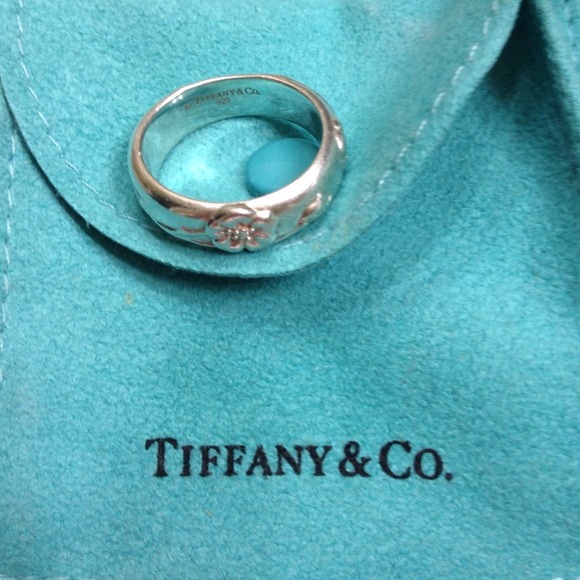 💯% authentic Tiffany ring