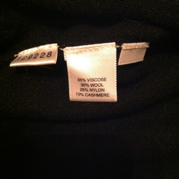 Ann Taylor sleeveless sweater sold!! - Picture 4 of 4