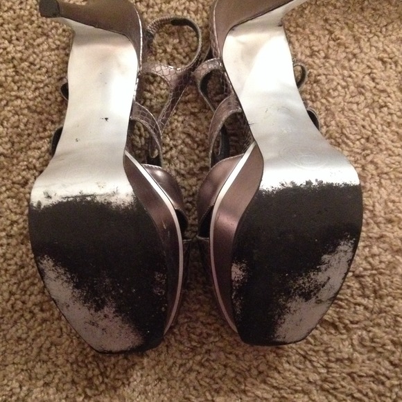 Bebe heels - Picture 3 of 4