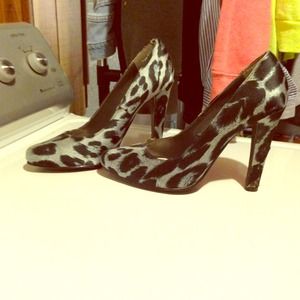 Reduced!!!!! Forever 21 leopard print heels