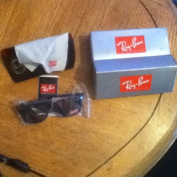 1 Pair of Black Inspired Ray-Ban Sunglasses