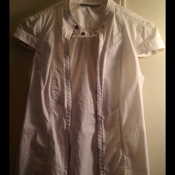 White zipper shirt
