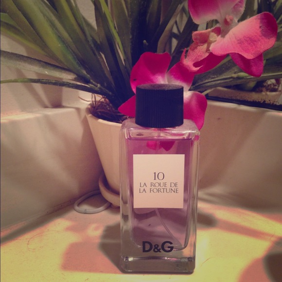 D&G 10 perfume