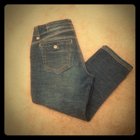 ♦Sold!!!DKNY capris
