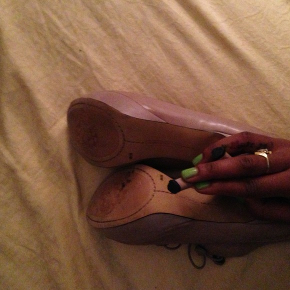 Vince Camuto - Picture 2 of 2