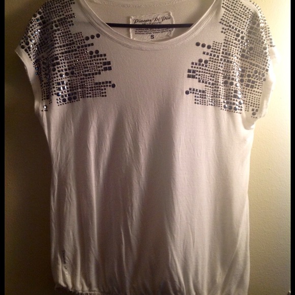 Shinny stunts white top