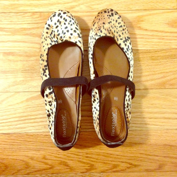 Really adorable cheetah ballet flats!