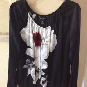 White House Black Market xl top