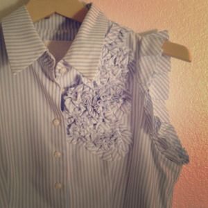 blue and white button down tank 🎀