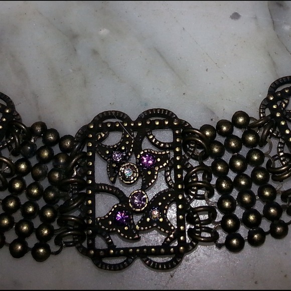 Guess Burgundy Choker, NWT - Picture 2 of 3