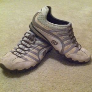Skechers tennis shoes