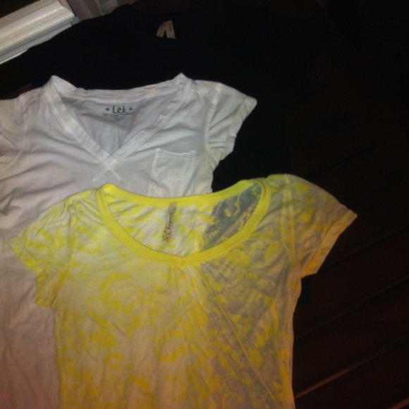TRADED!!! 3 shirt bundle!!!