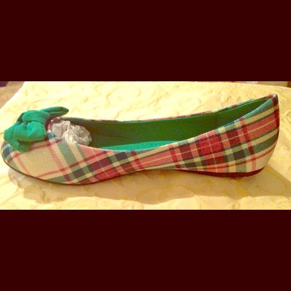 Via pinky ballet flats, green/pink plaid, size 7