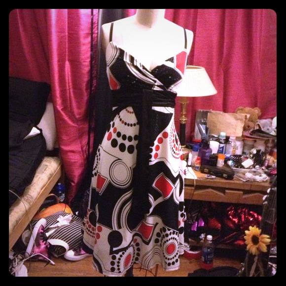 Pretty party dress! 60s inspired pattern