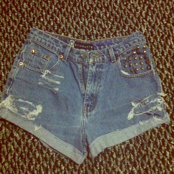Studded high waisted shorts!