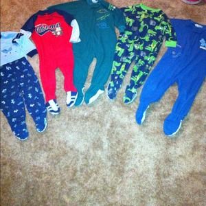 5 Carter's feetie pjs!