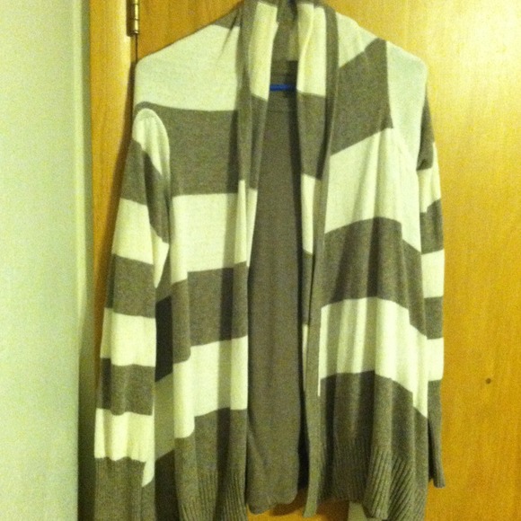 Sweater plus undershirt