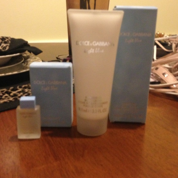Dolce and gabbana light blue lotion. 3.3 oz.