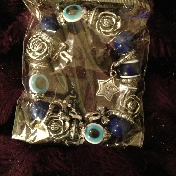 Bracelet - Picture 1 of 1