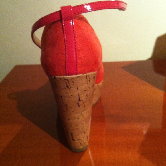 Very cute shoes - Picture 2 of 3