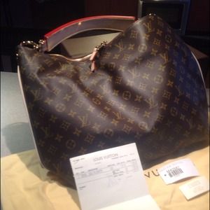 Brand New Louis Vuitton Sully MM