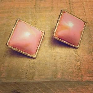 Vintage inspired pink square bottom earring