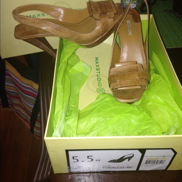 max studio sling shoe - Picture 4 of 4