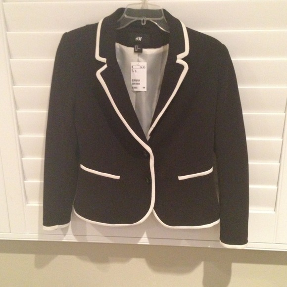 H&M black and white blazer