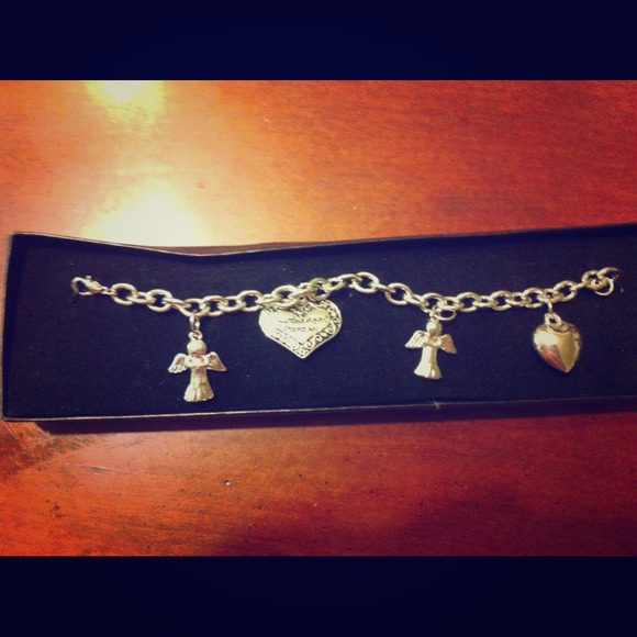 BRAND NEW GUARDIAN ANGEL CHARM BRACLET!