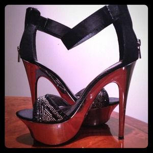 Silver and Black platform heels!