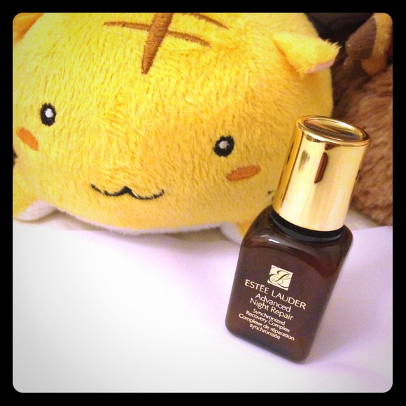 📌Sold📌 Estée Lauder Advanced night repair