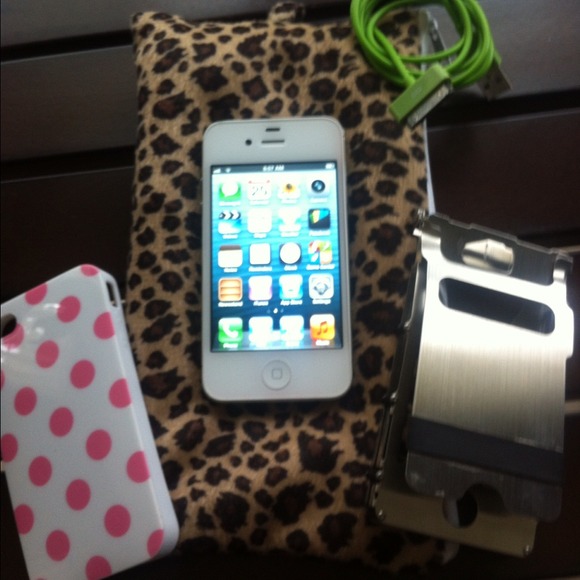 iPhone 4 16 gb mint with extras-Verizon