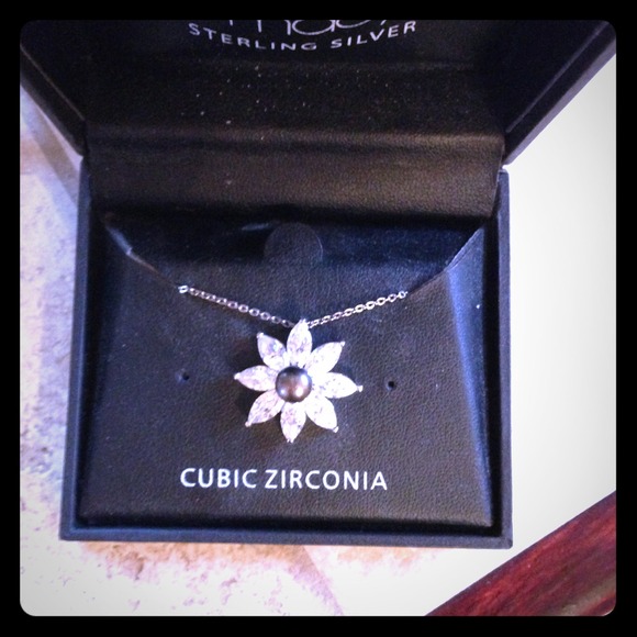 Cubic zirconia delicate flower necklace