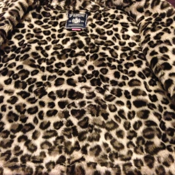 ❌SOLD❌ - Picture 2 of 4