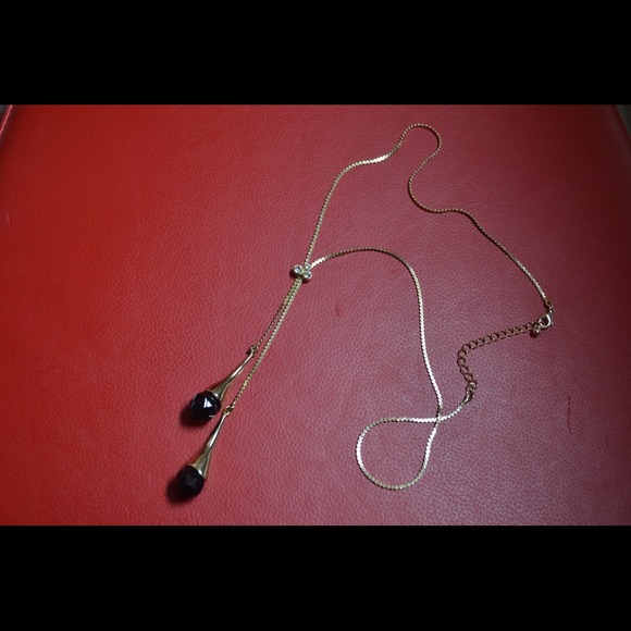 Elegant pendant necklace