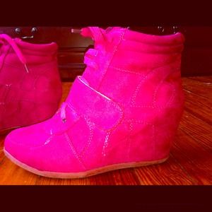 Reserved for @msgiss Pink sneaker wedges!!!