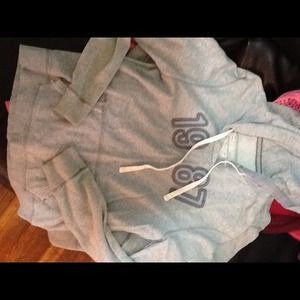 3 xl Aeropostale hoodies