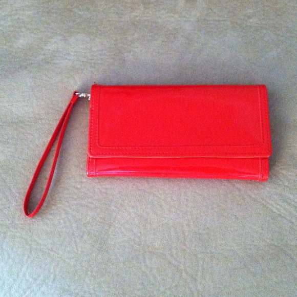 *FREE**Red clutch wallet