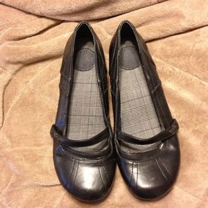 Mudd size 8 casual black Mary Jane flat