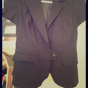 Cute, modern black blazer