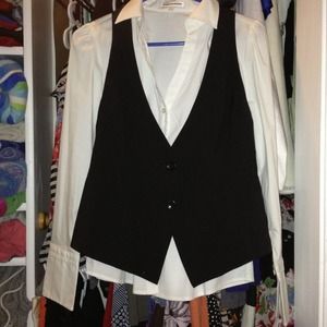 Black racer back vest