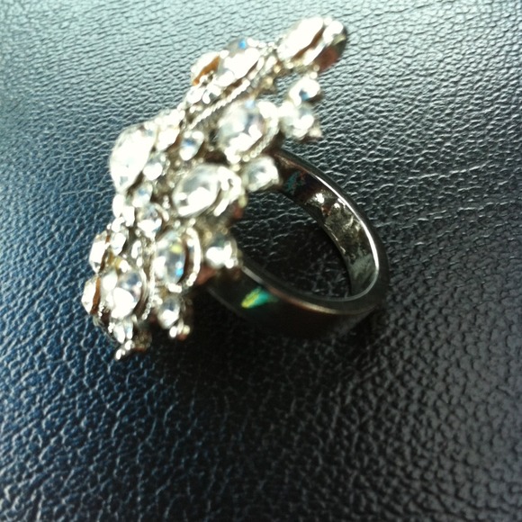 ⚡Sold⚡ @headvicious Beautiful Starburst Ring - Picture 3 of 3