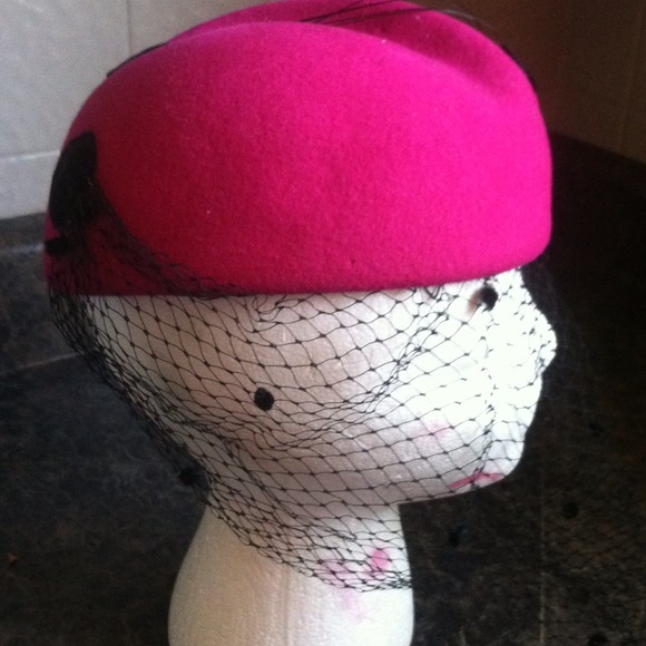 Hat - Picture 3 of 4