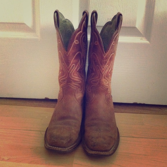Ariat Boots - Ariat Cowboy Boots REDUCED FROM 120 Price is firm