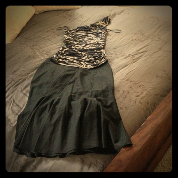 Bebe skirt black