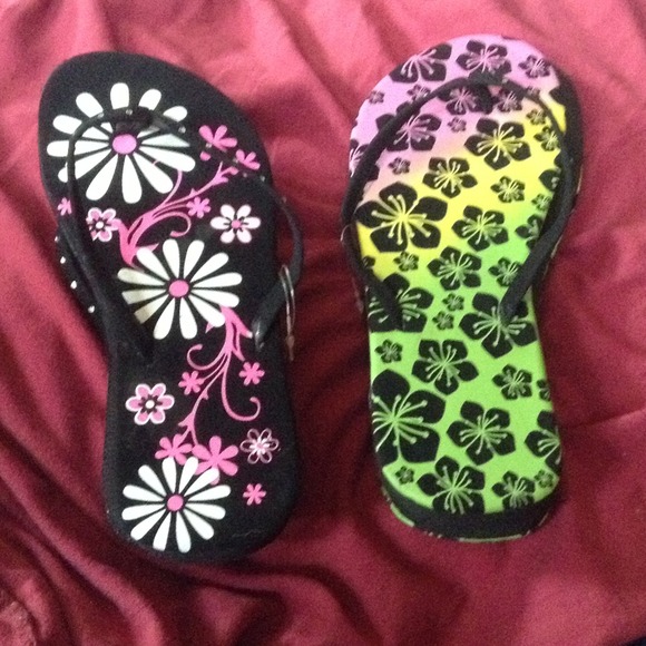 Cute summer flip  flops bundled@flobabe💙💙