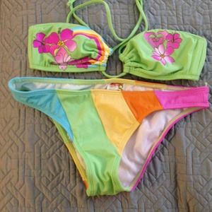 Roxy Hawaiian bathing suit