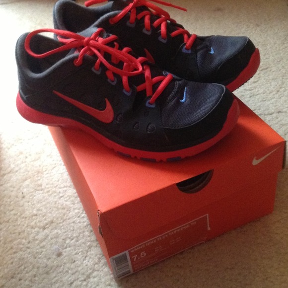 RESERVED Nike flex supreme tr